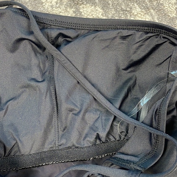 New La Blanca Island Goddess Lace Up Back One Shoulder One Piece Swimsuit Black - Picture 9 of 11